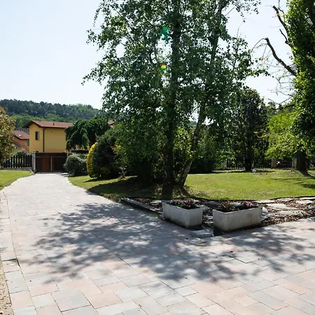 Villa De Alberti Vergiate Exterior photo